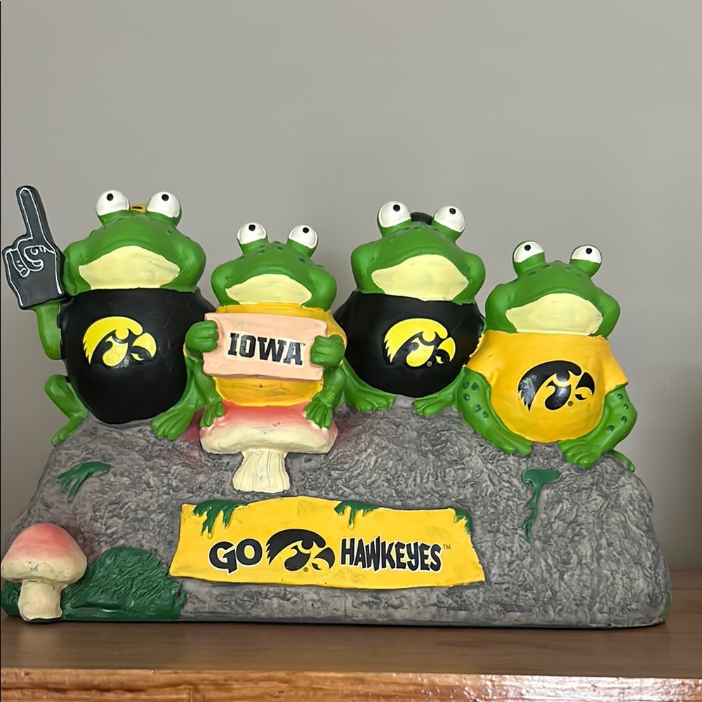 Iowa Hawkeyes Frog Figurine